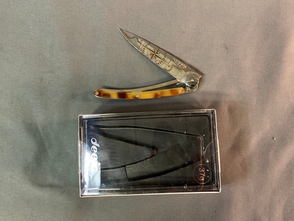 [3036]  Deejo Ultra Light Line Lock Folding Knife w/box