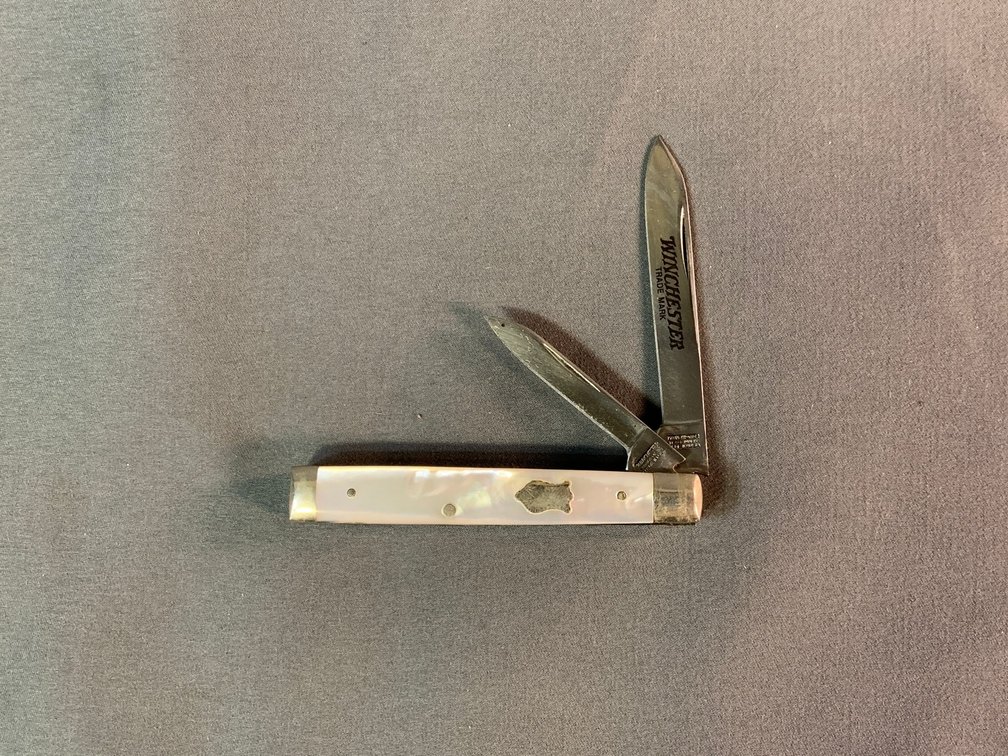 [3029]  Winchester 2978P '93 Two Blade Pocket Knife w/Imitation Pearl Handles