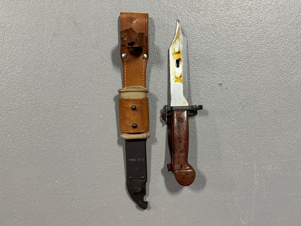 [3135]  AK 47 Bayonet