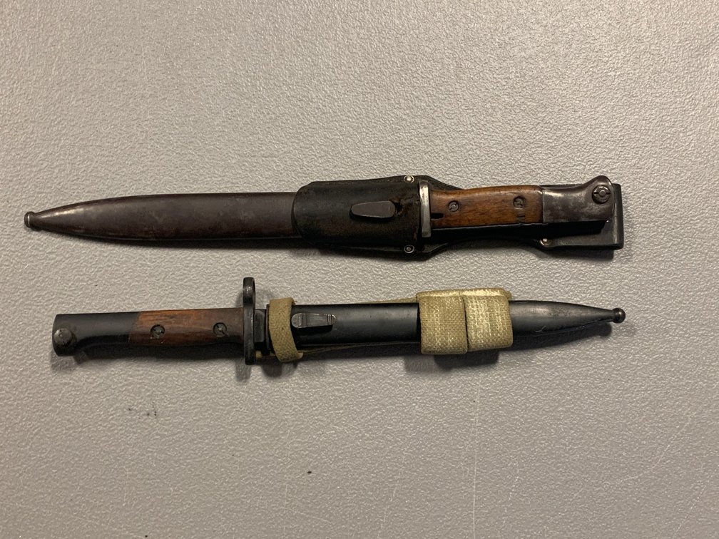 [3142]  Two Military Bayonets