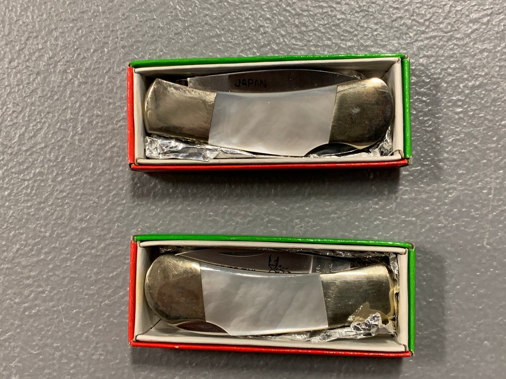 [3033]  Two Beavertail Brand Folding Knives