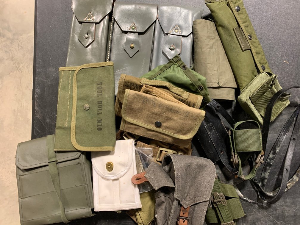 [3374]  Assorted Mil Surplus Bags and Pouches