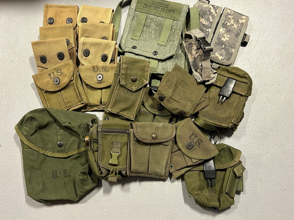 [3376]  Assorted Mil Surplus Bags and Pouches