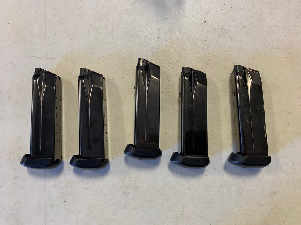 [3205]  Five FN Magazines