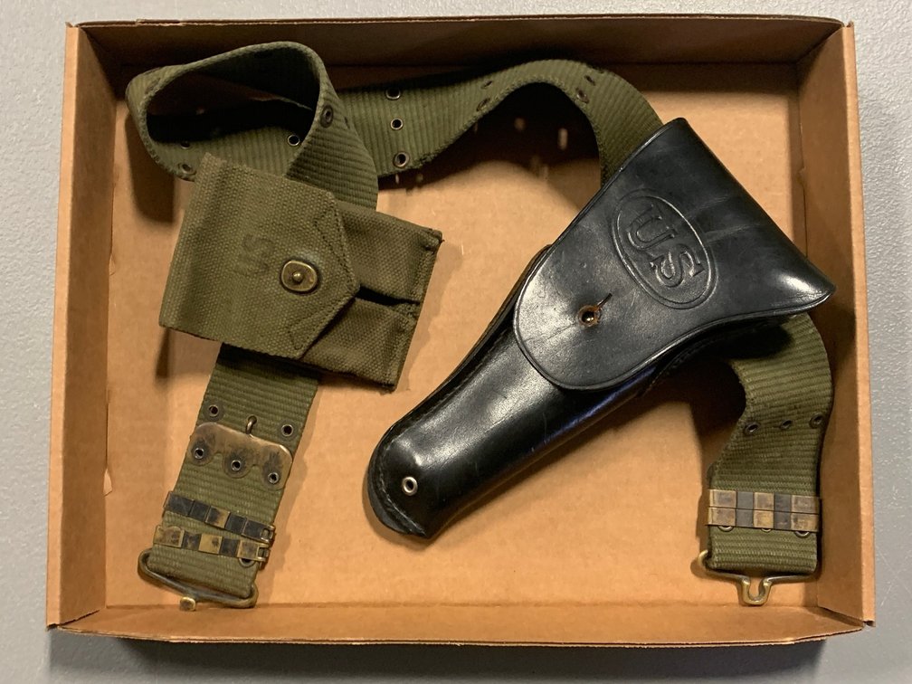 [3276]  Black Leather Flap Holster, US Embossed
