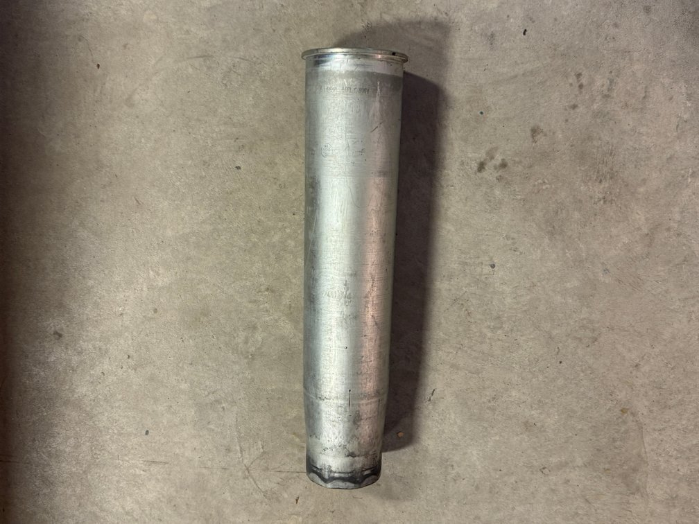 [2334]  105mm Shell Casing
