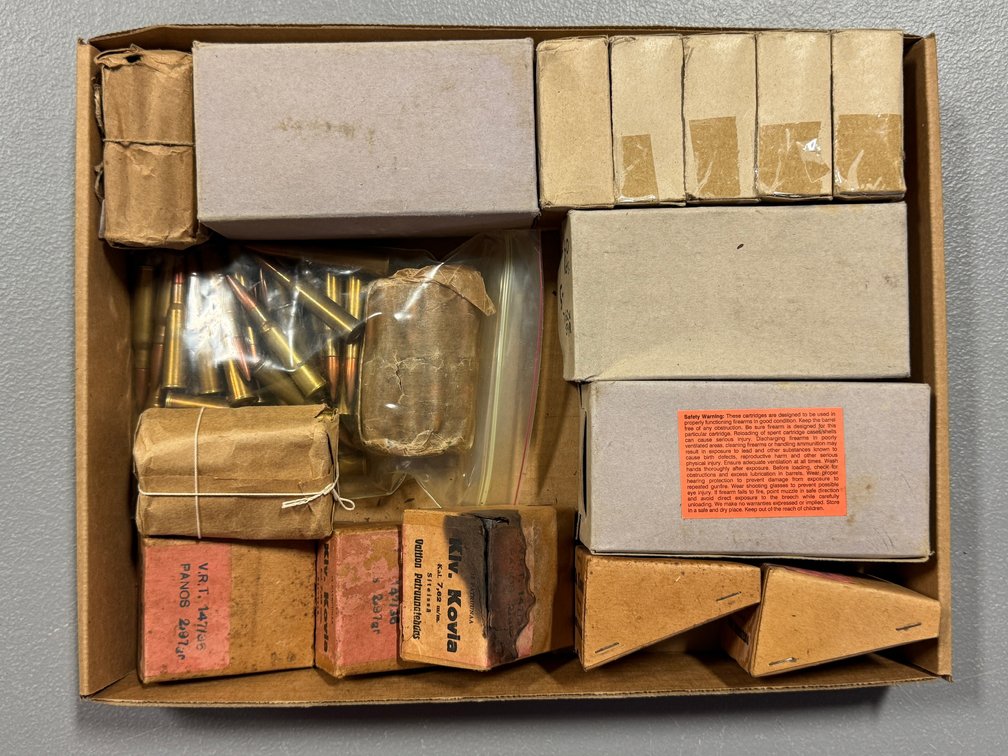 [2200]  Ammo Lot: 7.62x54R