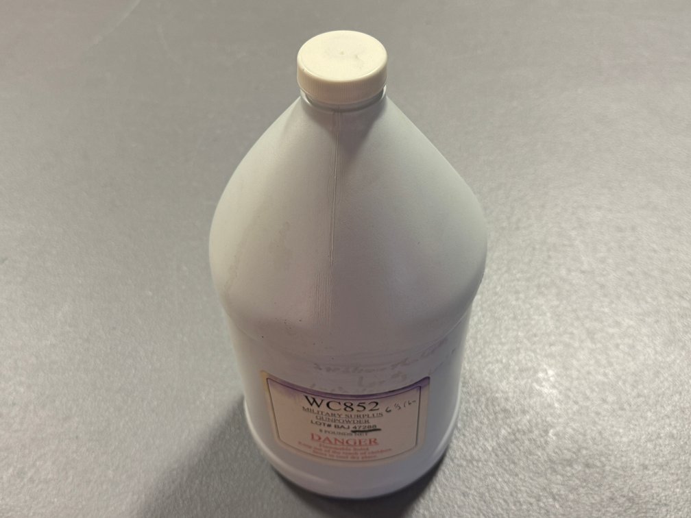 [2369]  Smokeless Powder Container