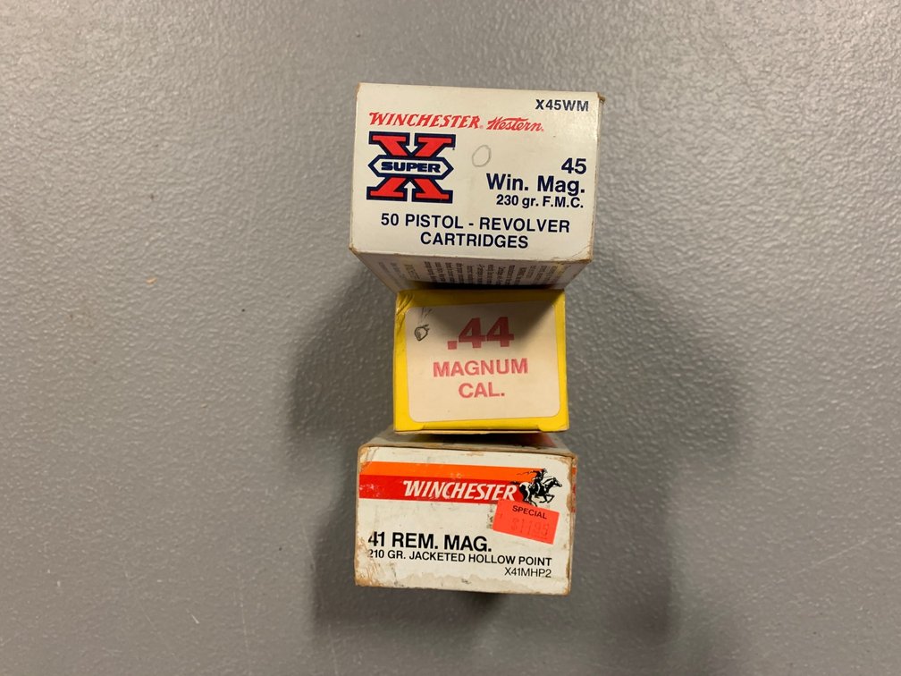 [2088]  Ammo Lot: .41 Rem Mag, .45 Win Mag, .44 Mag