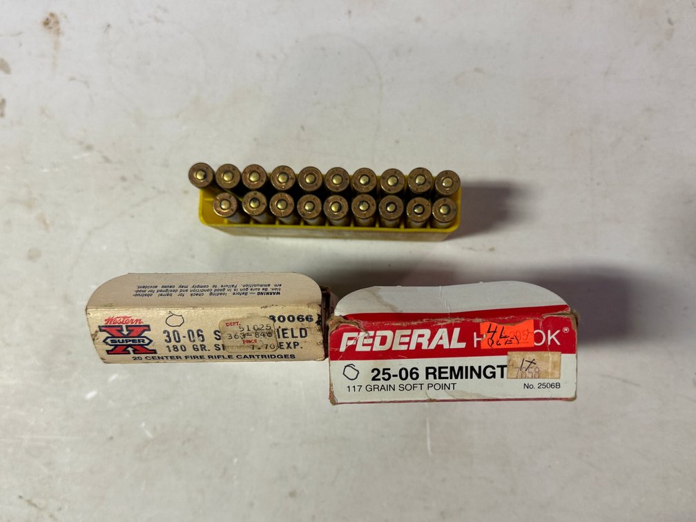 [2037]  Ammo Lot: .25-06 Rem and .30-06 Sprg