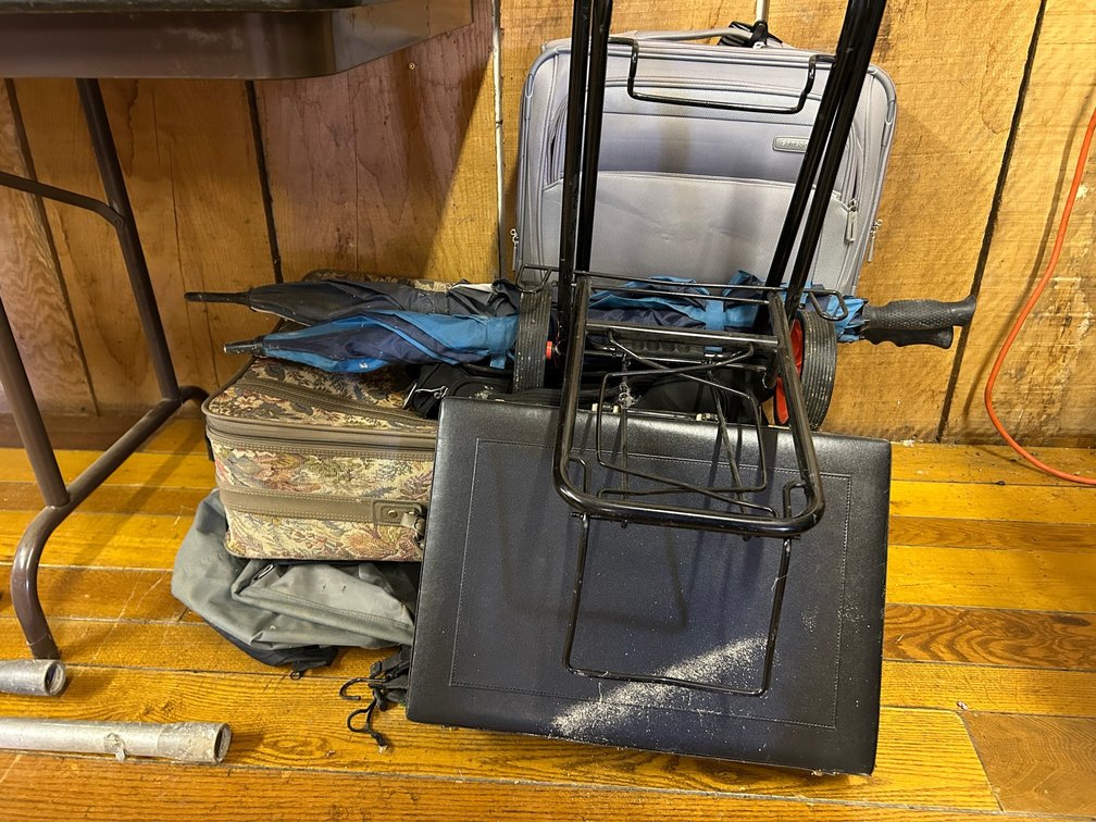 Luggage, Luggage Carrier, Umbrellas