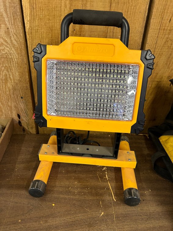 Ampro Battery/Shop Light