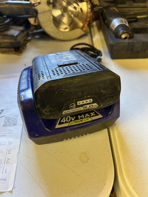 Cobalt 40 Volt battery, Charger