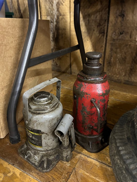 Bottle jacks