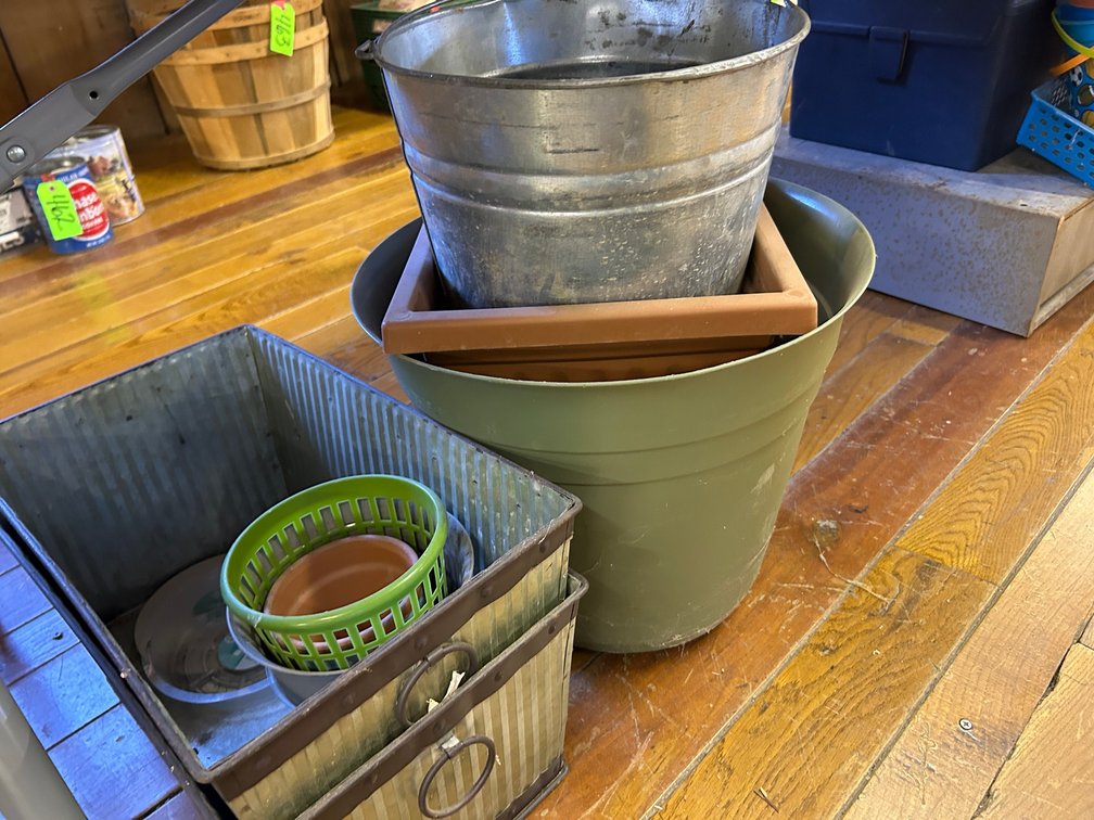 Assorted planters
