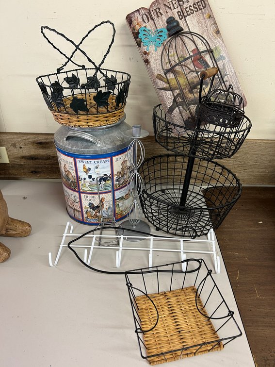 Wire Storage Boxes, Tin Can, Wire Baskets with Decorative Leaves