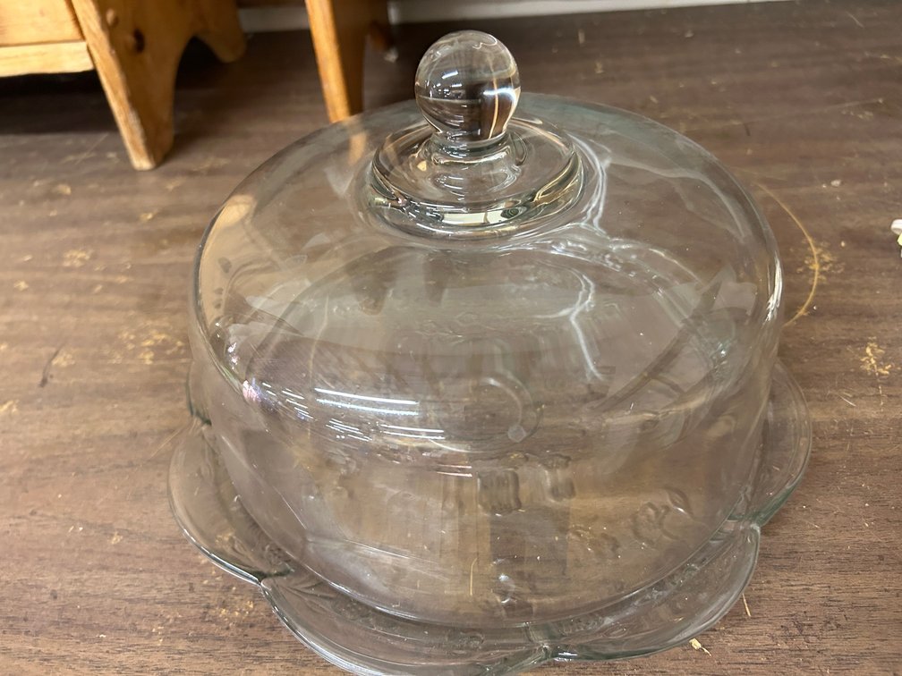 Clear Glass Cake Plate with Cover
