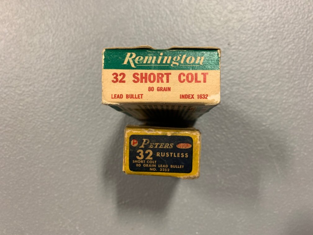 [2061]  Ammo Lot: .32 Short Colt