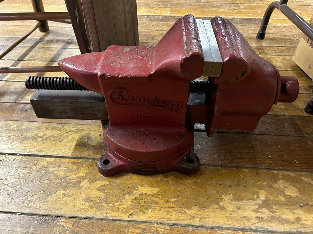 Champion 6 Inch Bench Vise