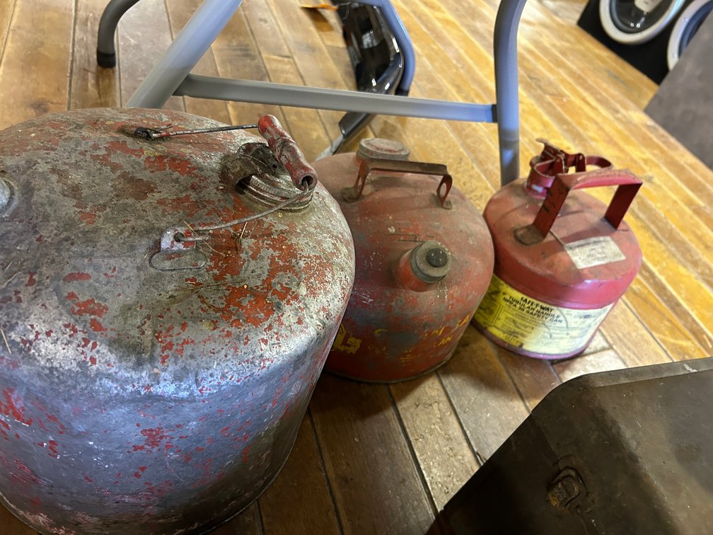 Metal gas cans