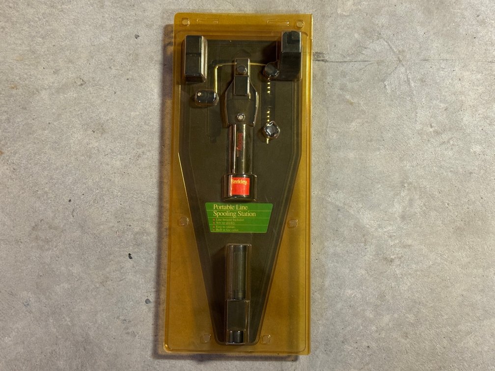 [3454]  Berkley Portable line Spooling Station