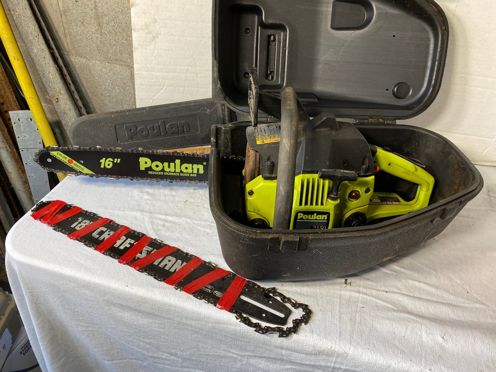 Pouland Model 2150 Gasoline Chainsaw with a Case, Extra Bar