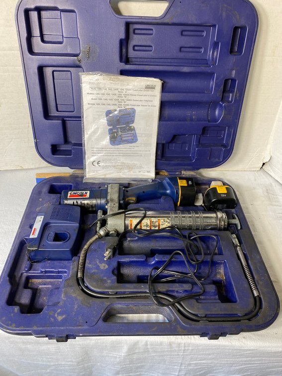 Lincoln Rechargeable Battery Powered Grease Gun, 12 Volt
