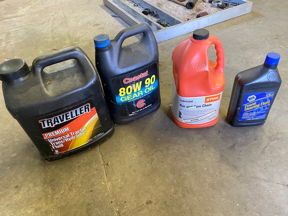 Full Gallon Jug of Steel Bar and Chain Oil(Sealed)