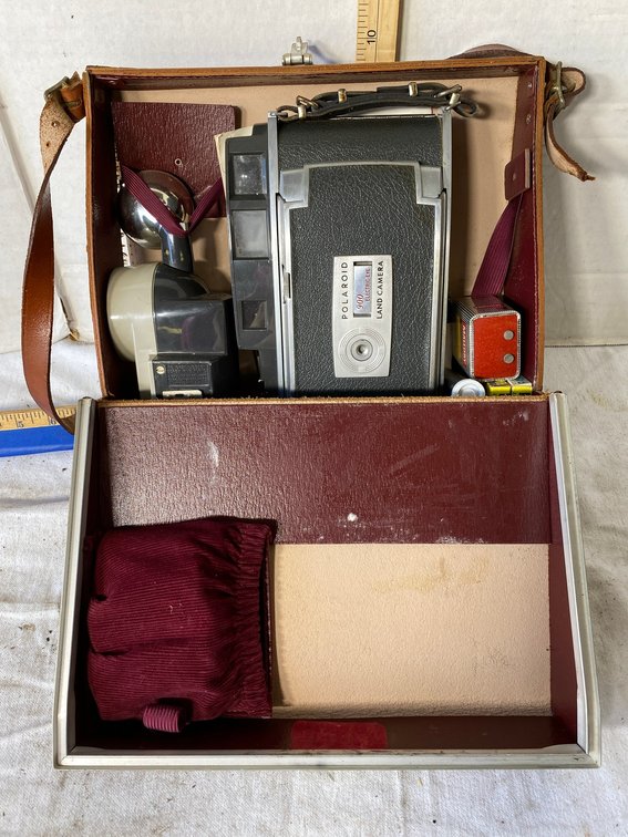 Polaroid Land Camera Model 900 Electric Eye With Accessories and Case