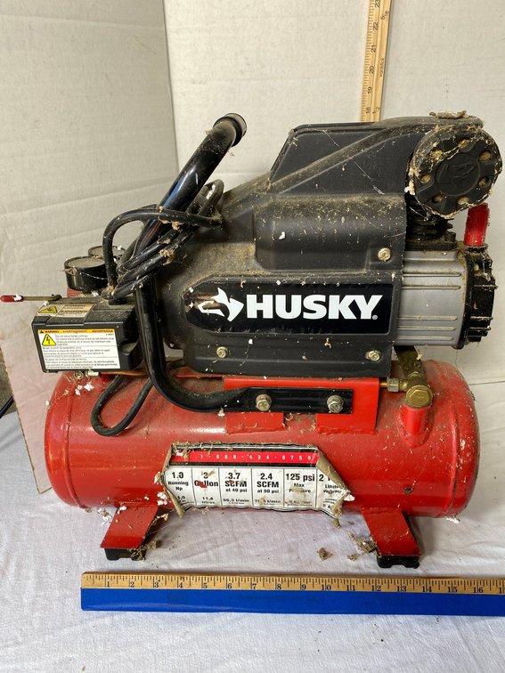 Husky Portable Air Compressor 3 Gallon 125 BSI Maximum 120 Volt