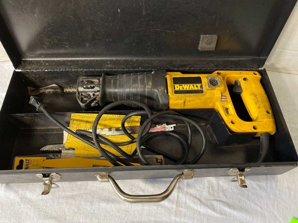 DeWalt Recipcating Saw in Metal Case