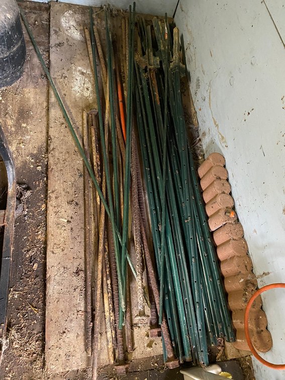 Small T Posts and Mine Rods