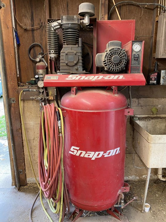 Snap On Model BRA780V  Serial # 7B22130 Vertical Air Compressor