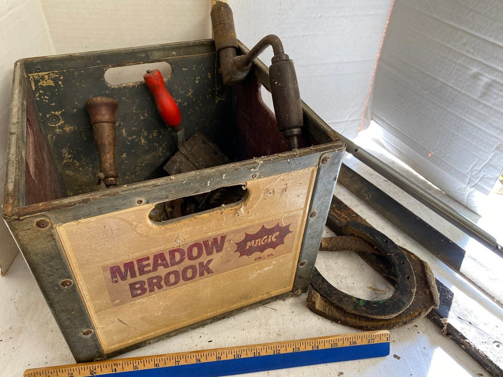 Meadowbrook Magic Milk Crate, Horseshoes, Paper Roller, Curry Comb, Brace