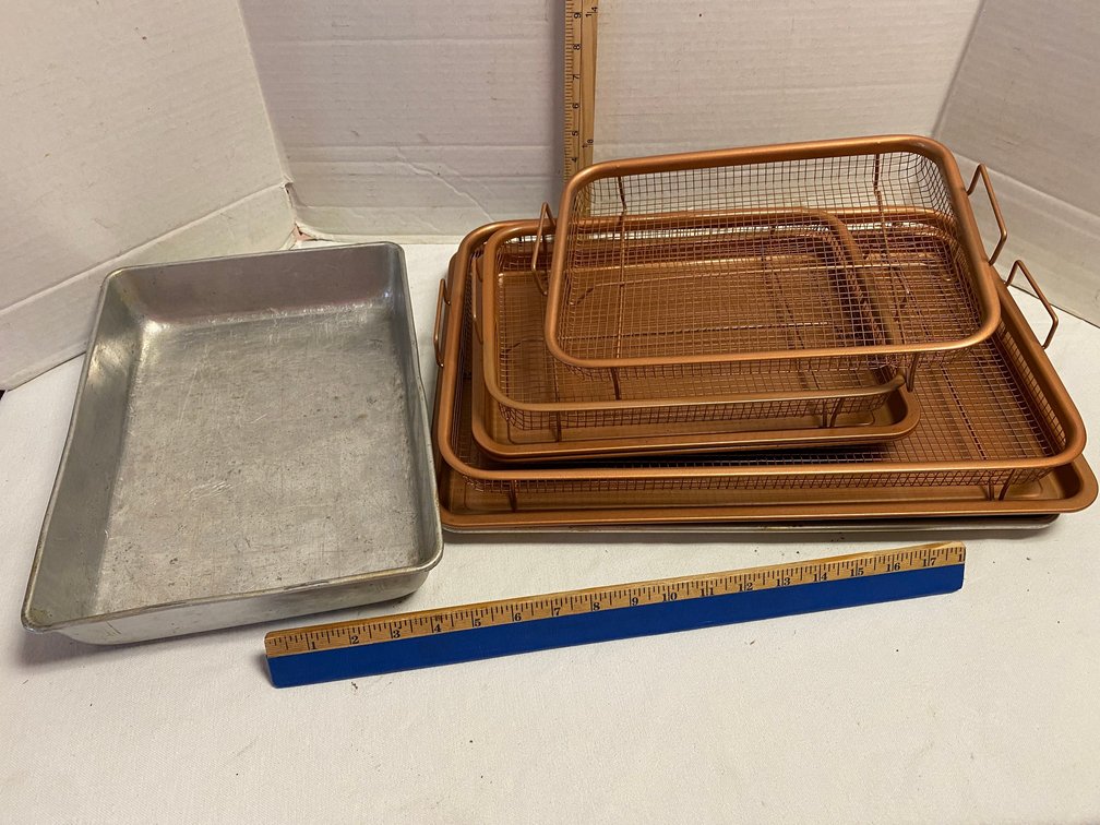 Baking Pans, Mesh Pans