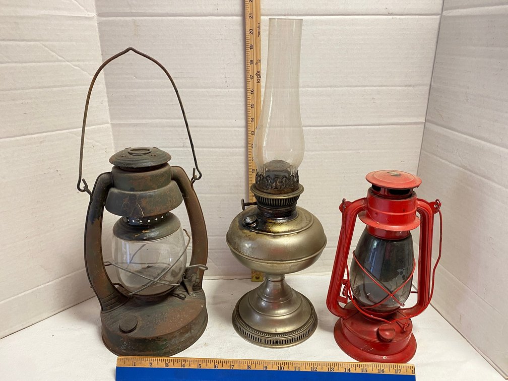 2-lanterns, 1-Oil Lamp