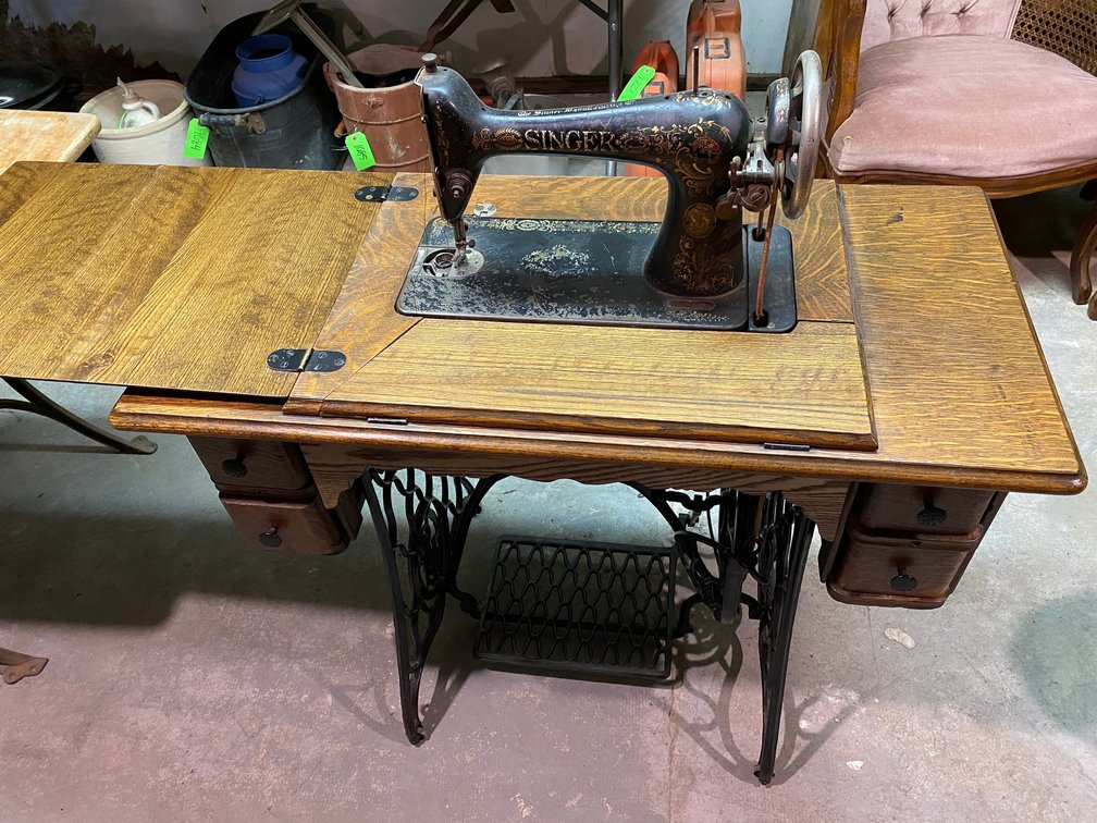 Singer Treadle Sewing machine