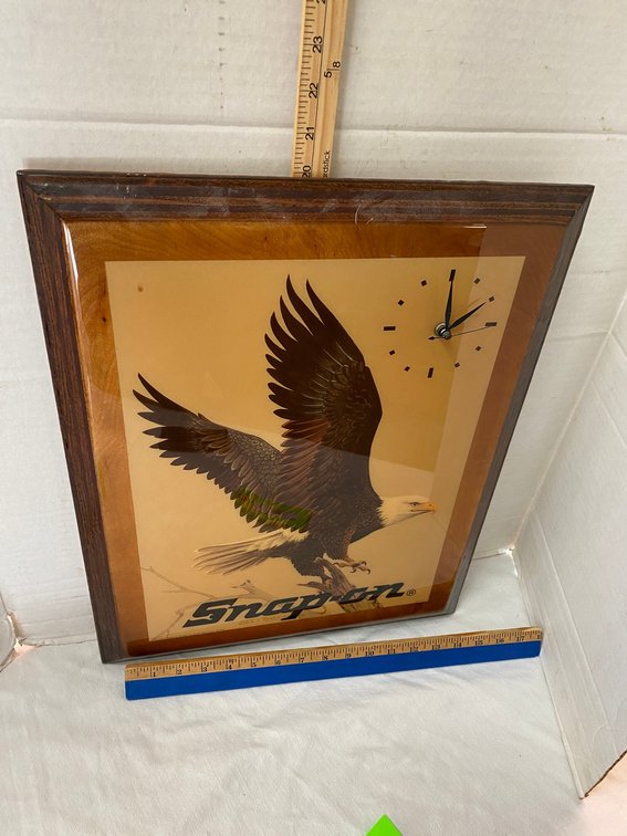 Snap On Battery Operated Clock