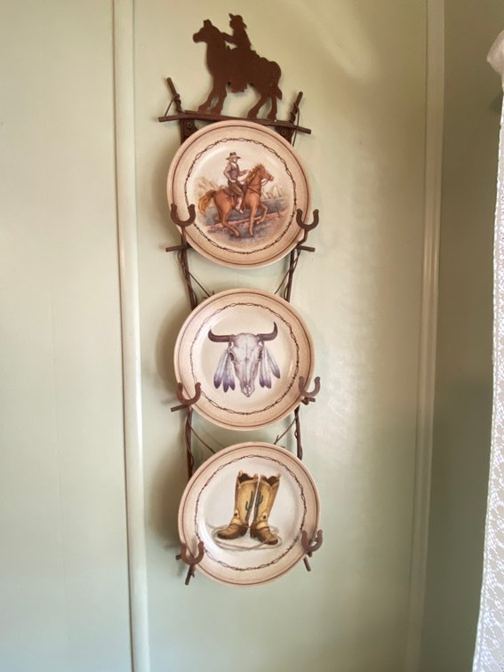 Metal Wall Hanging that holds 3 Decorator Plates, Cowboy Native American Style