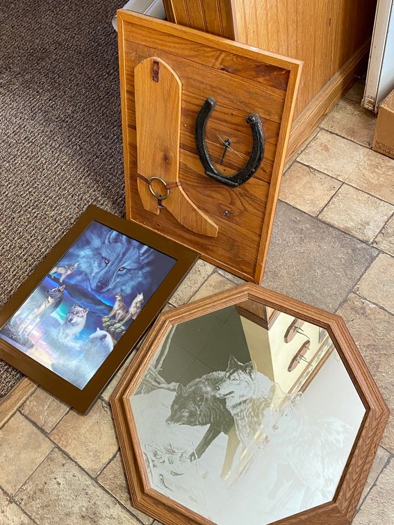 3D Style wolf Framed Picture a Cowboy Boot Battery Operated Clock with a Horse shoe, Mirror with Wolves on it