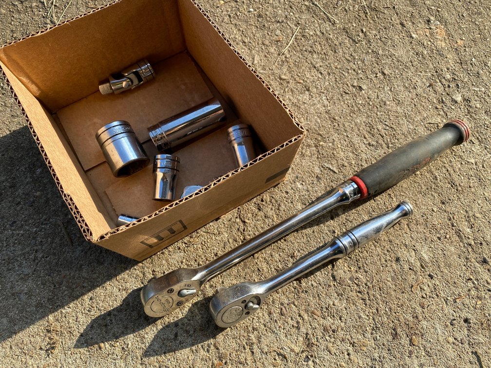 2-Snap On 3/8 Drive Rachets and Snap on Sockets