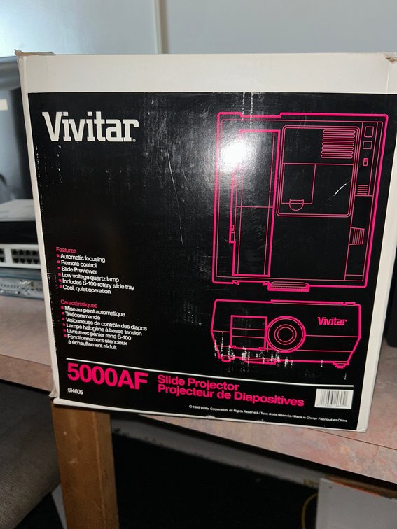 Vivitar 5000 AF Slide Projector