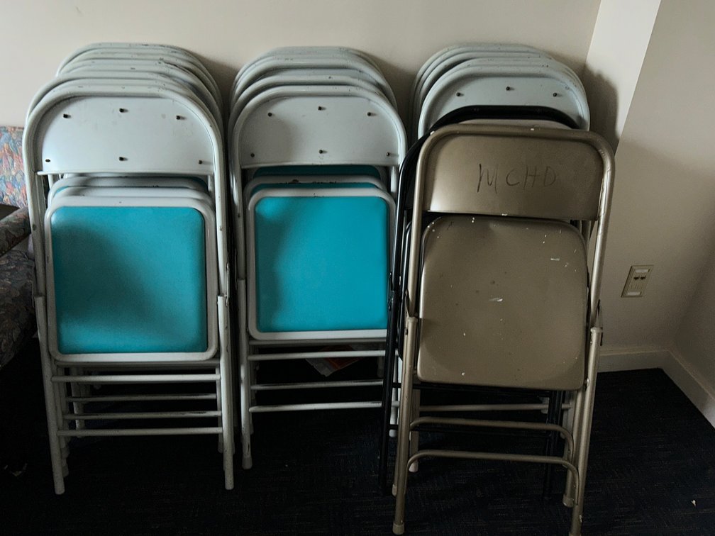 24 Metal Folding Chairs