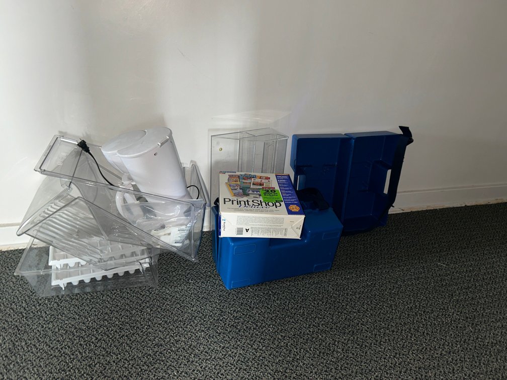 Print Shop Deluxe, Coffee maker, Plastic Boxes, Plastic bins