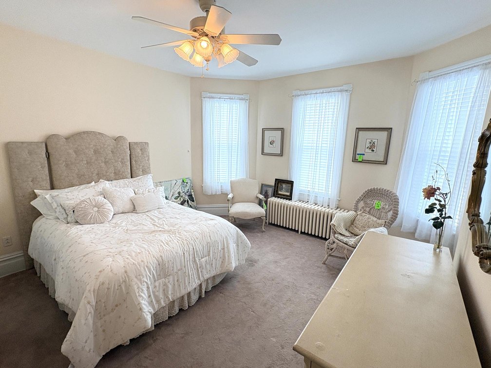 Image for SOLD $80,300 - Historic 6 Bedroom Victorian in Uniontown