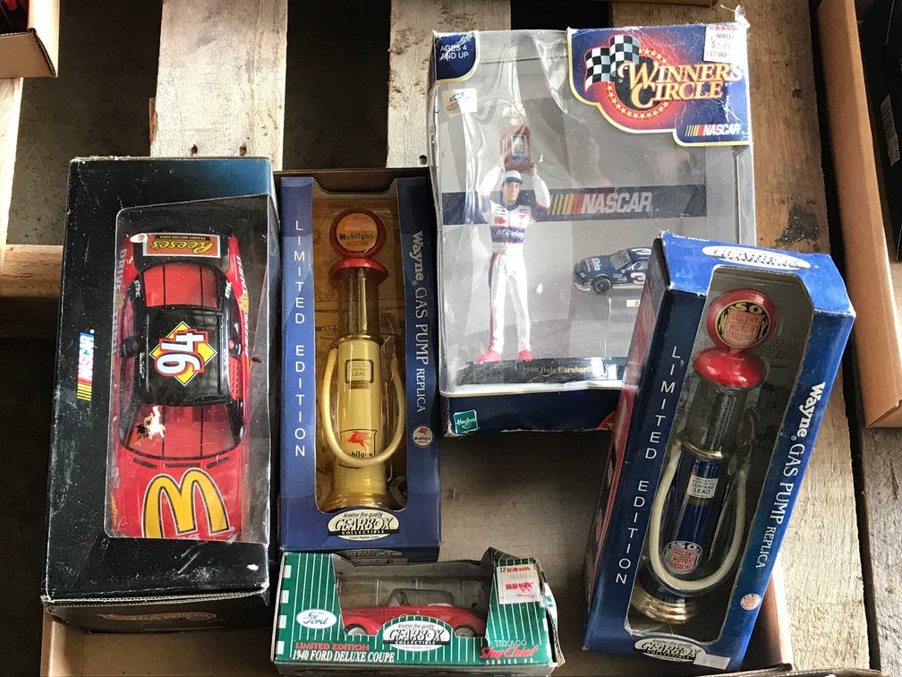 Die Cast Cars, Gas Pump Replicas, Action Figures