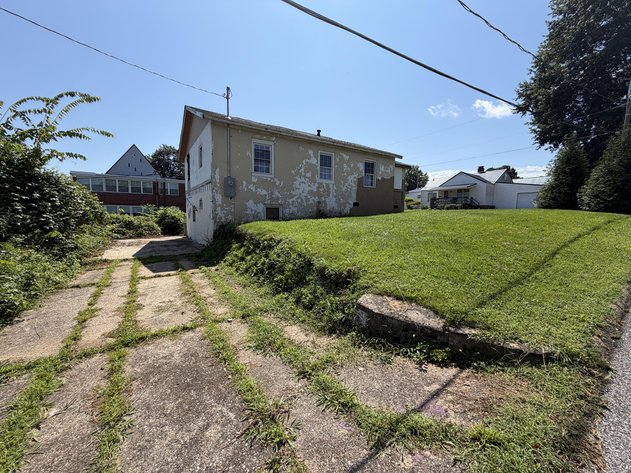 Image for 2 Bedroom Home on Corner Lot in Saint Albans