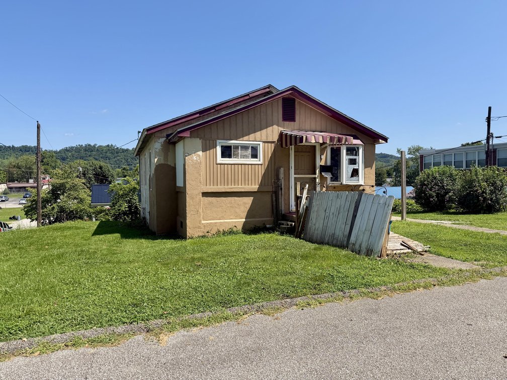 Image for 2 Bedroom Home on Corner Lot in Saint Albans