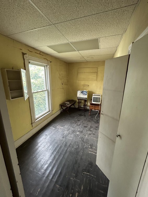 Image for 5-Bedroom Clarksburg Home with Detached Garage Selling to the Highest Bidder