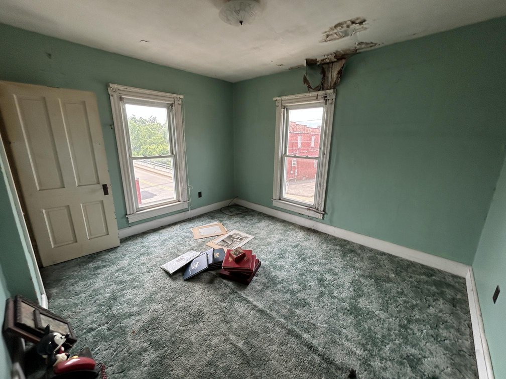 Image for 5-Bedroom Clarksburg Home with Detached Garage Selling to the Highest Bidder